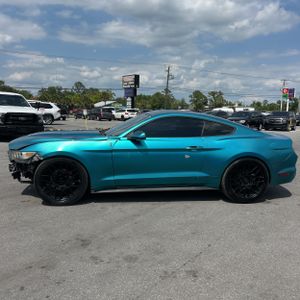FORD MUSTANG V6 - 3
