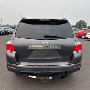 صورة 7 لـ 2013 Toyota HIGHLANDER LIMITED
