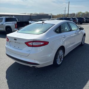 FORD FUSION SE - 7