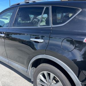 Toyota RAV4 Limited - 6