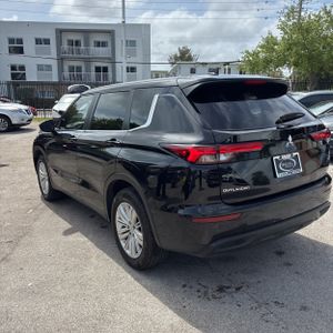 MITSUBISHI OUTLANDER ES 2.5 2WD - 5