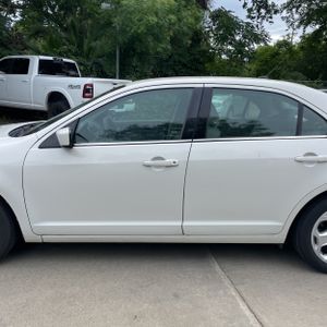 FORD FUSION SE - 4