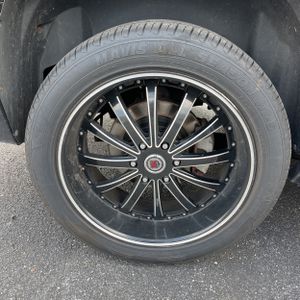 صورة مصغرة 19 لـ 2010 Cadillac ESCALADE LUXURY