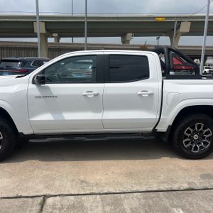 CHEVROLET COLORADO - 4