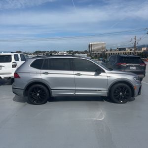 VOLKSWAGEN TIGUAN SE R-LINE BLACK - 10