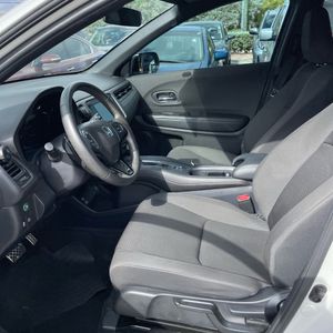صورة 32 لـ 2022 Honda HR-V SPORT
