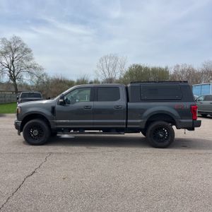 FORD F-250 SUPER DUTY LARIAT - 3