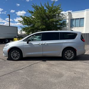 CHRYSLER PACIFICA TOURING L AWD - 3