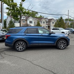 FORD EXPLORER ST - 10