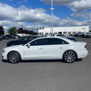 AUDI A8 L 3.0T - 3