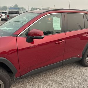 2025 Toyota RAV4 HYBRID XLE — фото 2