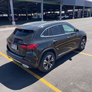 MERCEDES-BENZ GLA - 8