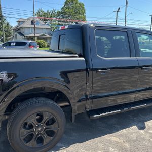 2023 FORD F-150 XLT photo 9