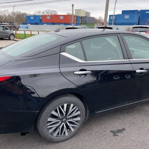 NISSAN ALTIMA SV FWD - 9