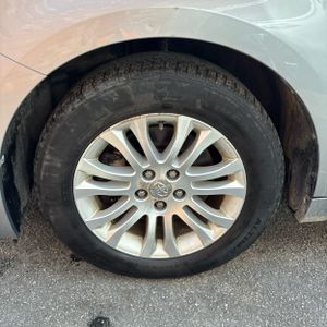 2016 Toyota SIENNA XLE 8-PASSENGER 照片 17