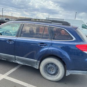 2010 Subaru OUTBACK 2.5I — фото 6