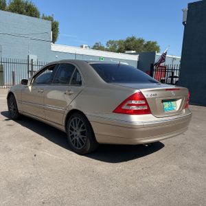 2002 Mercedes-BENZ C-CLASS photo 4