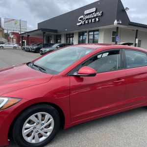 2017 Hyundai ELANTRA SE 照片 2