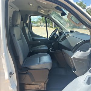 صورة مصغرة 32 لـ 2019 FORD TRANSIT 250