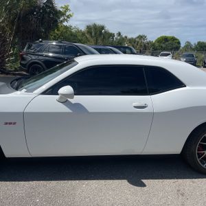 DODGE CHALLENGER SRT 392 - 4