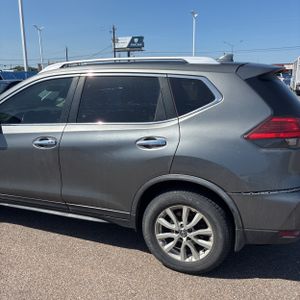 صورة 6 لـ 2017 Nissan ROGUE SV