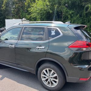 2019 Nissan ROGUE SV — фото 6