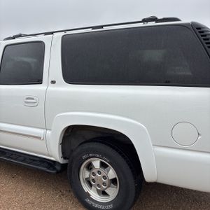 CHEVROLET SUBURBAN - 6