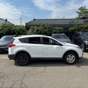 2015 Toyota RAV4 LE 照片 10