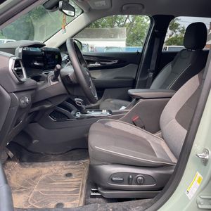 صورة مصغرة 32 لـ 2025 Chevrolet TRAILBLAZER LT