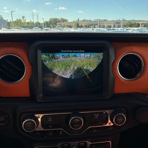 صورة 38 لـ 2018 JEEP WRANGLER UNLIMITED SAHARA