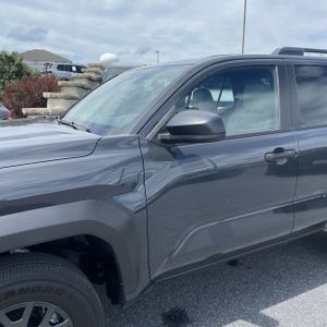 صورة 2 لـ 2025 Toyota 4RUNNER SR5