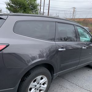 CHEVROLET TRAVERSE LS - 9