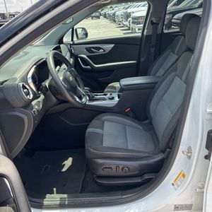 2023 Chevrolet BLAZER LT thumbnail 32