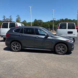 BMW X1 XDRIVE28I - 10