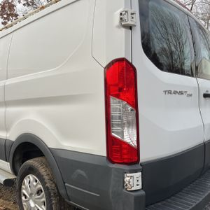FORD TRANSIT 250 - 6