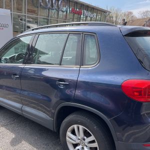 VOLKSWAGEN TIGUAN S 4MOTION - 6