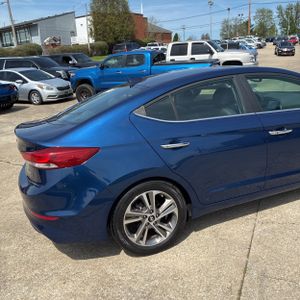 HYUNDAI ELANTRA LIMITED - 9
