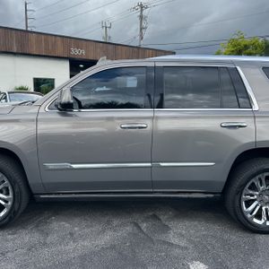 CADILLAC ESCALADE PREMIUM LUXURY - 4