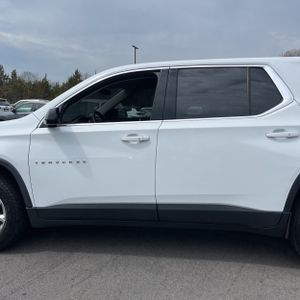 CHEVROLET TRAVERSE LS - 4