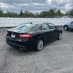 FORD FUSION SE - 8