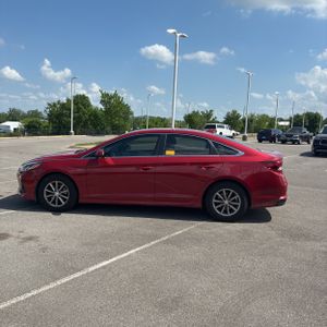 HYUNDAI SONATA SE - 3