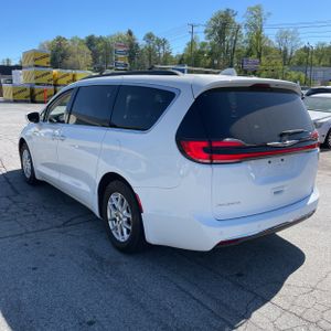 CHRYSLER PACIFICA TOURING L - 5