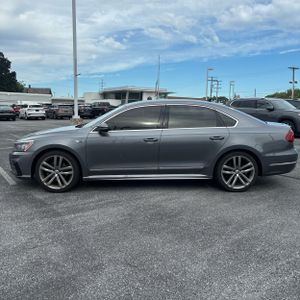 2017 Volkswagen PASSAT 1.8T R-LINE — фото 3