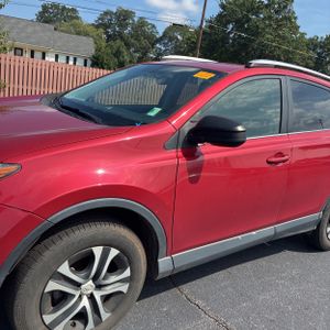 صورة 2 لـ 2016 Toyota RAV4 LE
