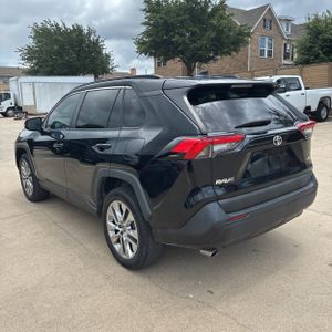 صورة 4 لـ 2022 Toyota RAV4 XLE PREMIUM