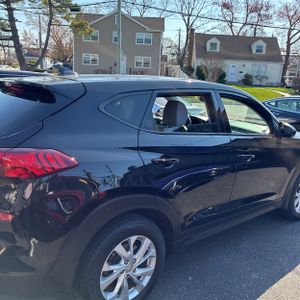 HYUNDAI TUCSON SE - 9