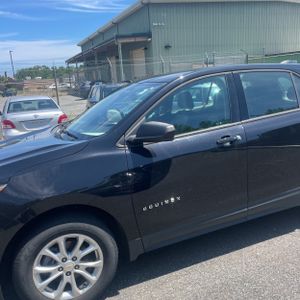 2019 Chevrolet EQUINOX LS — фото 2