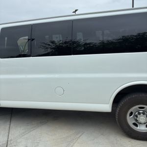 CHEVROLET EXPRESS LT 3500 - 4