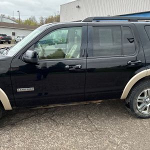FORD EXPLORER EDDIE BAUER - 4