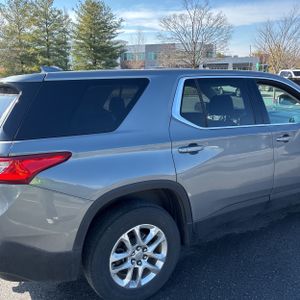 CHEVROLET TRAVERSE LS - 9